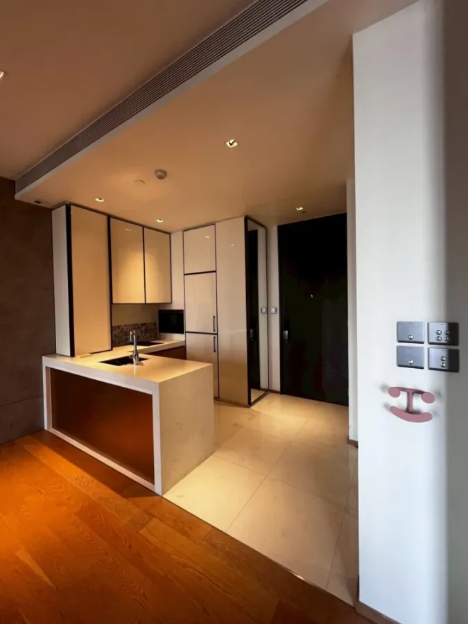 ขาย Beatniq Sukhumvit 32 ห้องพร้อมเฟอร์ + เครื่องใช้ไฟฟ้า ชั้นสูงน่าอยู่ จองเลยก่อนพลาด!!! **