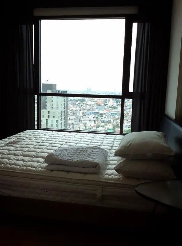 ให้เช่า Fuse Sathorn – Taksin ห้องน่าอยู่ ชั้น 27 เงียบสงบ แดดไม่ร้อน ห้องหันหน้าทิศตะวันออก รีบจอง