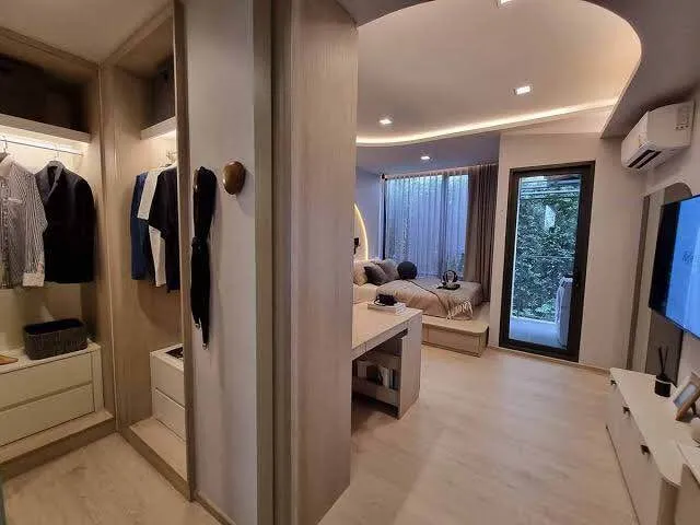 Down payment sale Reference Sathorn-Wongwian Yai Studio room with garden view, fully furnished, ready for you to move in