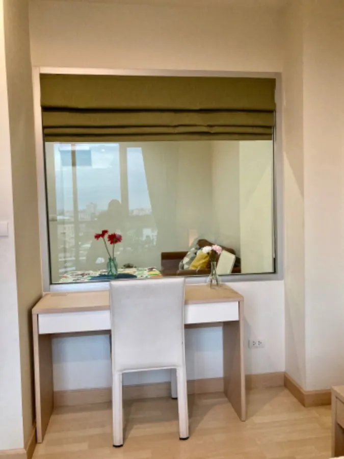 For rent, Rhythm Ratchada, 9th floor, beautiful room, complete with furniture and electrical appliances, book now, don't wait.