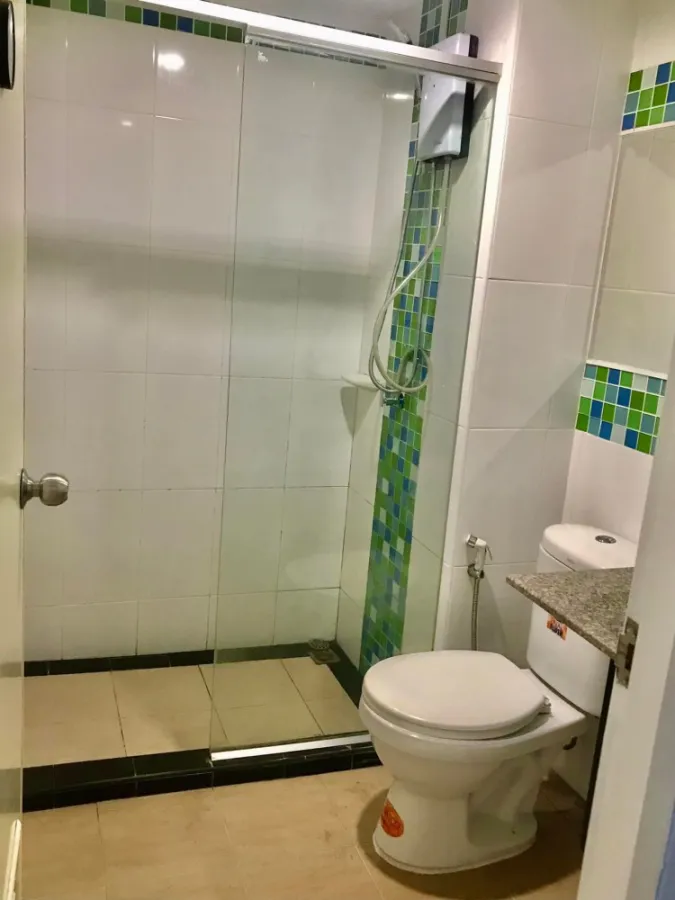 Condo for rent, Regent Home IV, Sukhumvit 85, 5th floor, pool view. Reasonably priced, ready to go, don't miss it!!