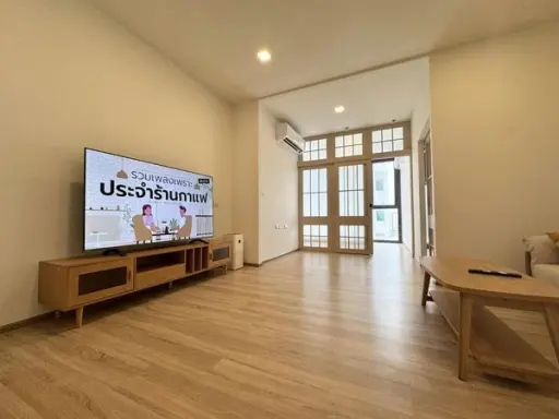 For rent!! Condo XT Phayathai, nice room, lots of usable space, comes with a special price, hurry up and reserve it!! images
