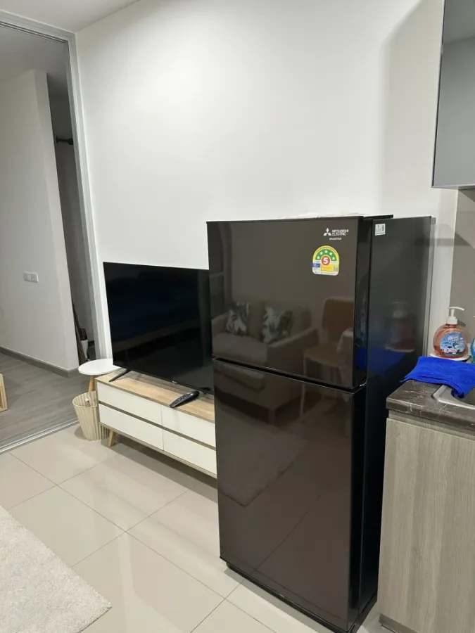For rent: The President Charan - Yaek Fai Chai Station, with a door separating the living room and bedroom, fully furnished, hurry and reserve now!