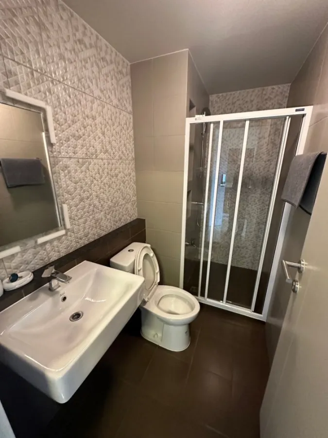 For rent, D Condo Bliss Sriracha, very good price, very light on the pocket. Fully furnished for every use, don't miss it.