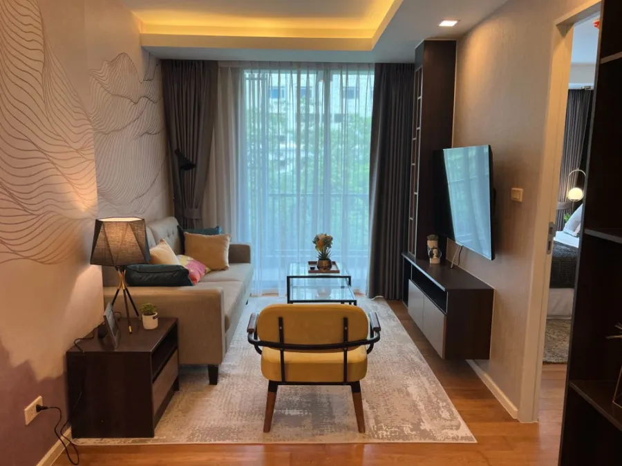 Condo for rent, Focus at Ploenchit, spacious room, 3rd floor, beautiful decoration, ready to move in. Don't wait!!