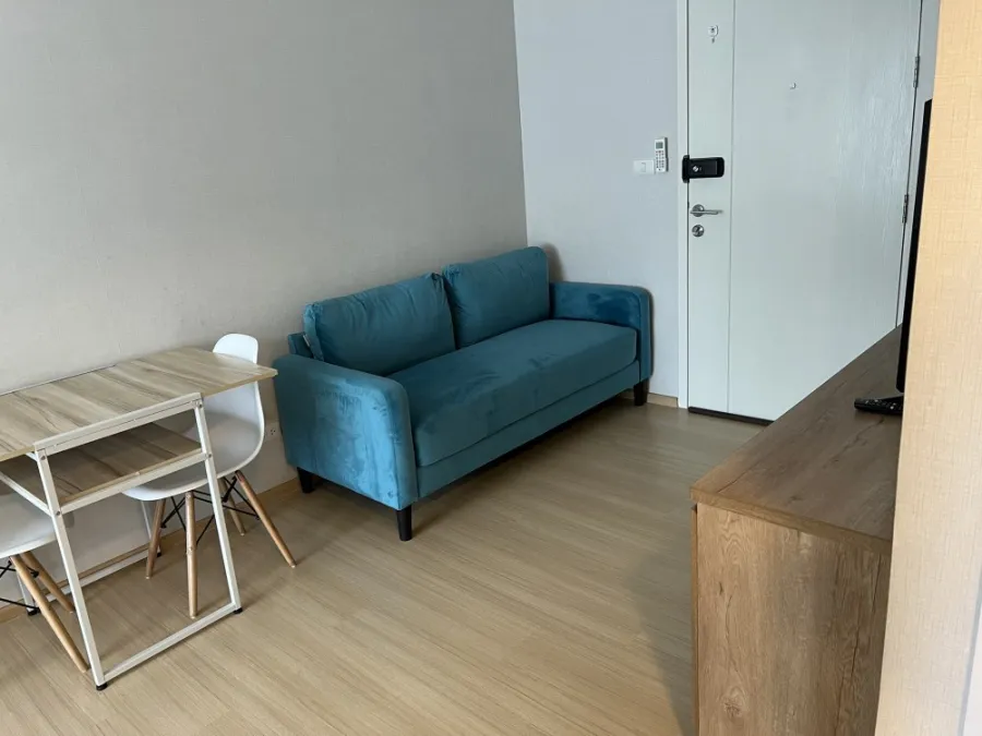Beautiful room, fully furnished, pool view, clean room, for rent Plum Condo Rangsit Alive Phase 1 This room is complete, you should not miss it.