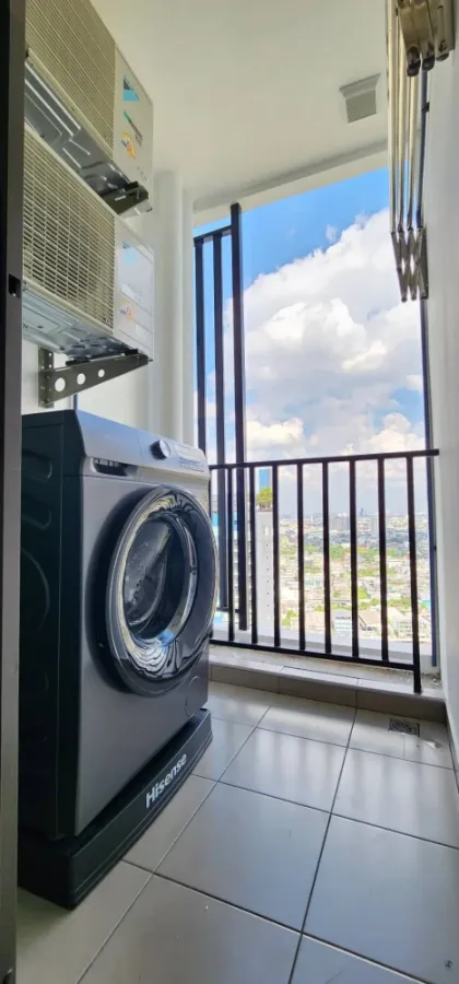 Condo for rent, Regent Home Wutthakat, high floor unit, fully furnished, complete amenities. Book now!
