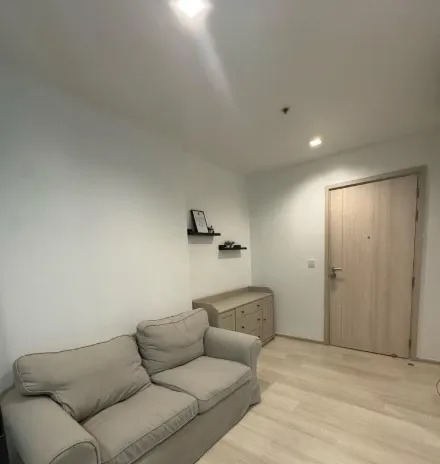 For rent: Life One Wireless, 9th floor, fully furnished, very livable. Book now! Don't miss out! Hurry!