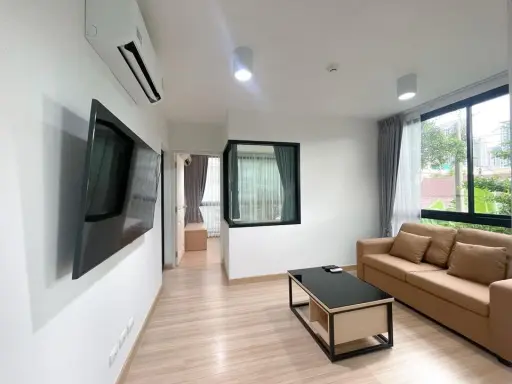 For rent, Chateau In Town Sukhumvit 62/1, corner room, very private. Super wide room Ready to move in. Hurry up and reserve now.