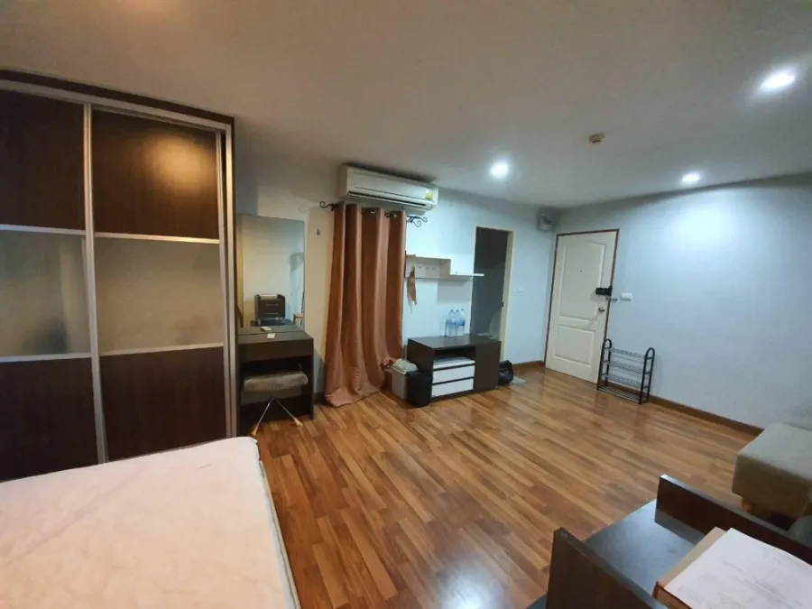 Sell/rent Atrium Phahol-Suthisarn, very spacious room, lots of usable space. All electrical appliances, hurry up