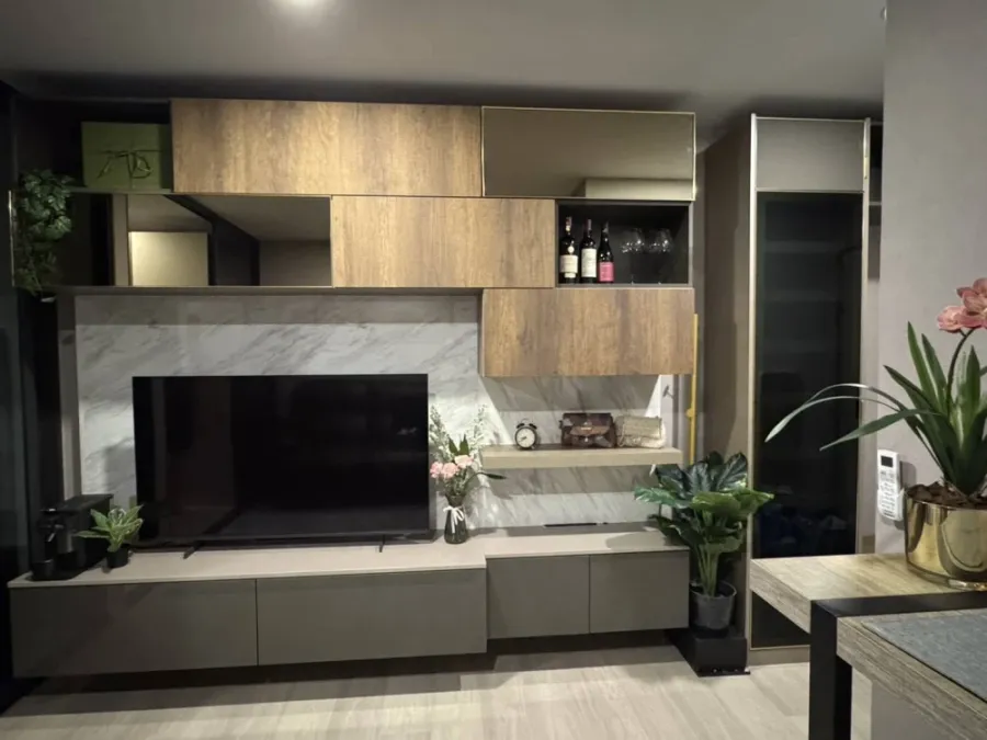 For rent: Aspire Onnut Station, 27th floor (very high floor). Fully furnished and equipped with all appliances. Ready to move in.