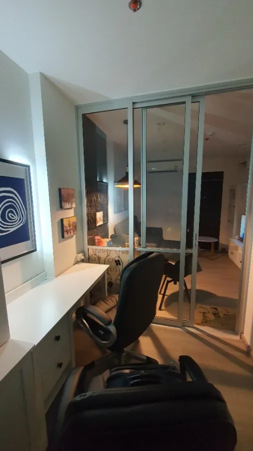 The President Charan - Yaek Fai Chai Station, 9th floor, spacious room, comfortable, fully furnished, ready to move in. Book now.