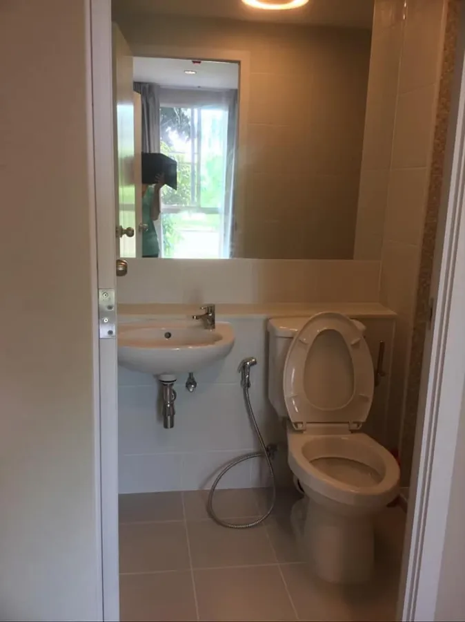 For sale, for rent!! Plum Condo Chokchai 4, 2nd floor, shady and comfortable atmosphere, perfect for relaxation. Hurry and book now!!