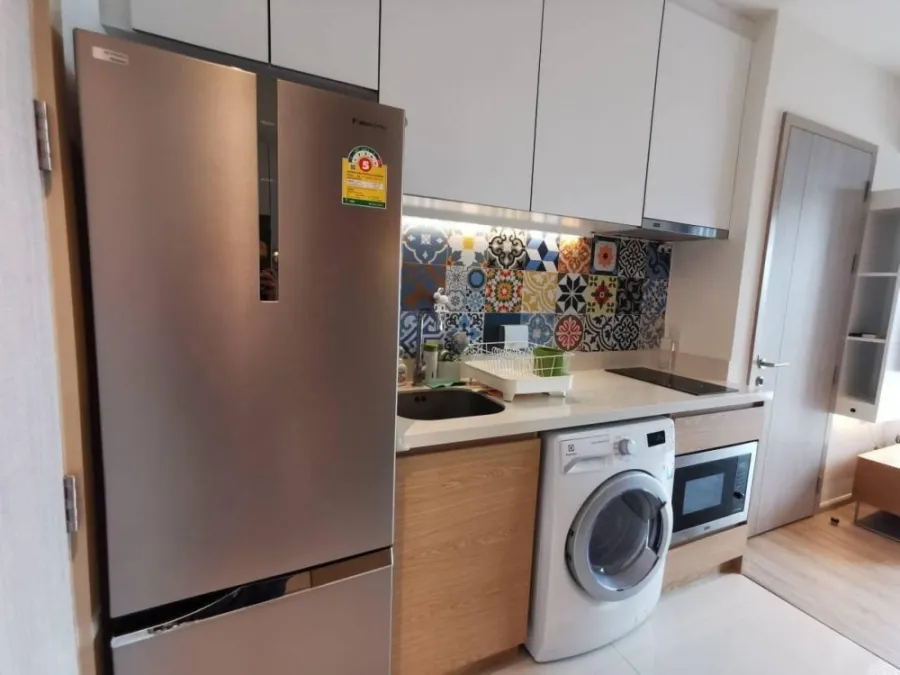 ขายคอนโด Rhythm Sukhumvit 36-38 ห้องแต่งพร้อมอยู่ Built in เน้นตู้เก็บของ ครบจบที่นี่ จองเลย