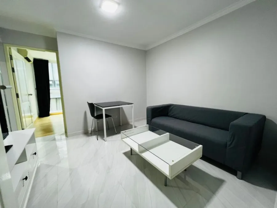 FOR RENT Chateau in town Ratchada 20-2 ห้องแบ่งเป็นสัดส่วนน่าอยู่ เฟอร์ครบครัน ไม่ต้องรอแล้วมาจองเลย