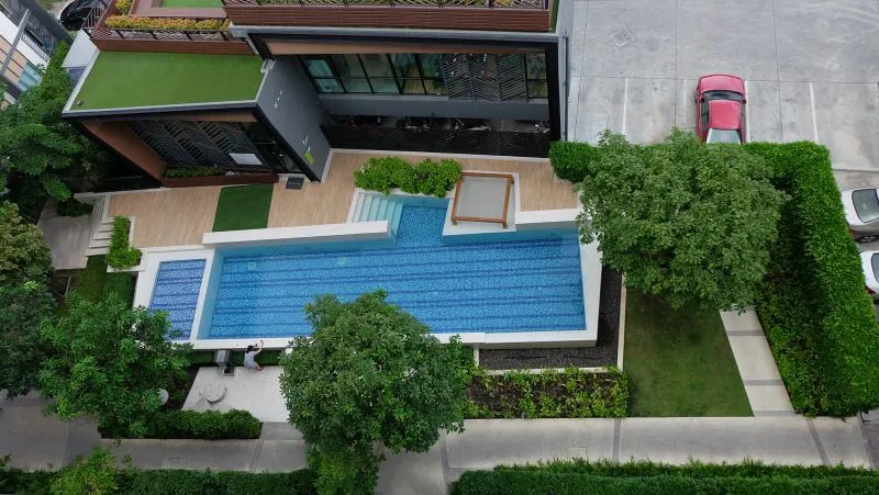 ขาย THE PRIVACY ลาดพร้าว เสนา ห้อง 1 BEDROOM วิวสระ ติดถนนหลักใหญ่ เดินทางสะดวก ด่วน