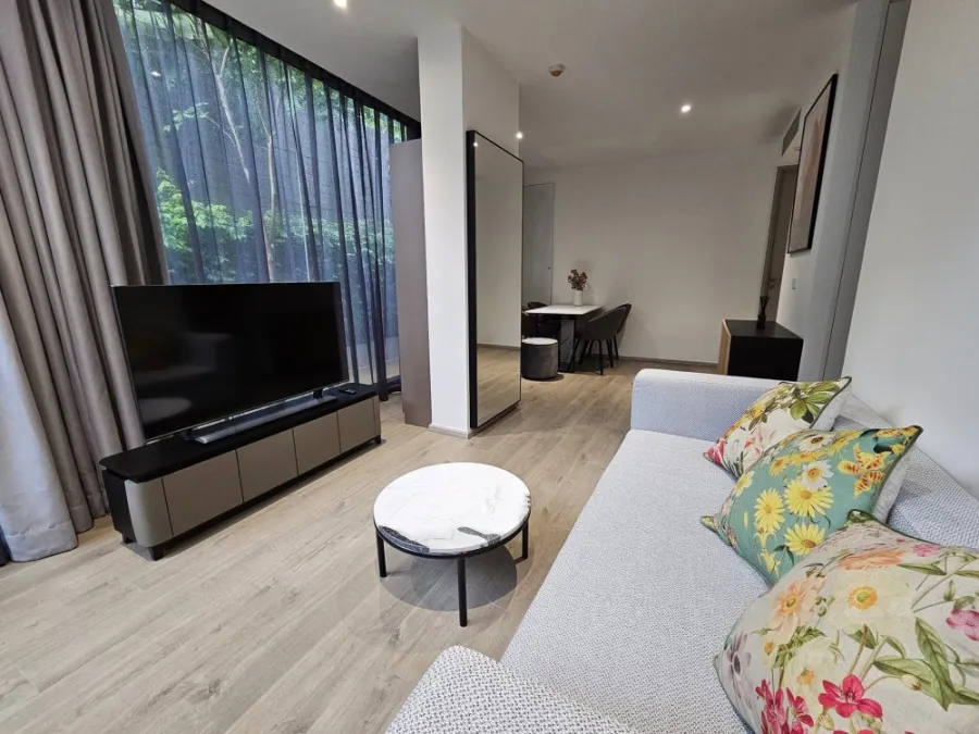 For sale, rent FYNN ASOKE. There is only one room like this in the project. North facing room with garden. Book now.