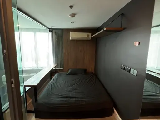 For sale: Metro Sky Prachachuen, a room decorated in a cool tone, excellent built-ins, high ceilings, airy and spacious. Hurry and reserve now!