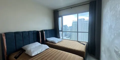 ให้เช่า!! คอนโด ไลฟ์ รัชดาภิเษก Corner Room ชั้น 29 ตึก B ห้องรีโนเวทใหม่ทั้งหมด ห้ามพลาด!!