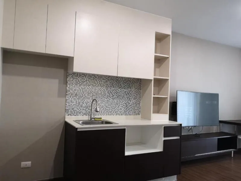 Urgent sale ** Hallmark Condo, Chaengwattana, 34.5 sq m., 8th floor, very beautiful decoration, very good price, 2.6 million baht!!