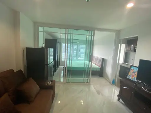 For rent, Regent Home Bangson Phase 2, unblocked view, good teak furniture. Good price like this. You need to hurry up to reserve.