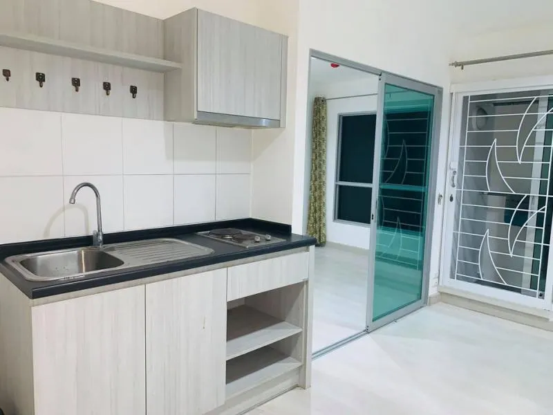 Quick sale, Aspire Ngamwongwan condo, this price. Best value gifts, convenient to travel, already great!!