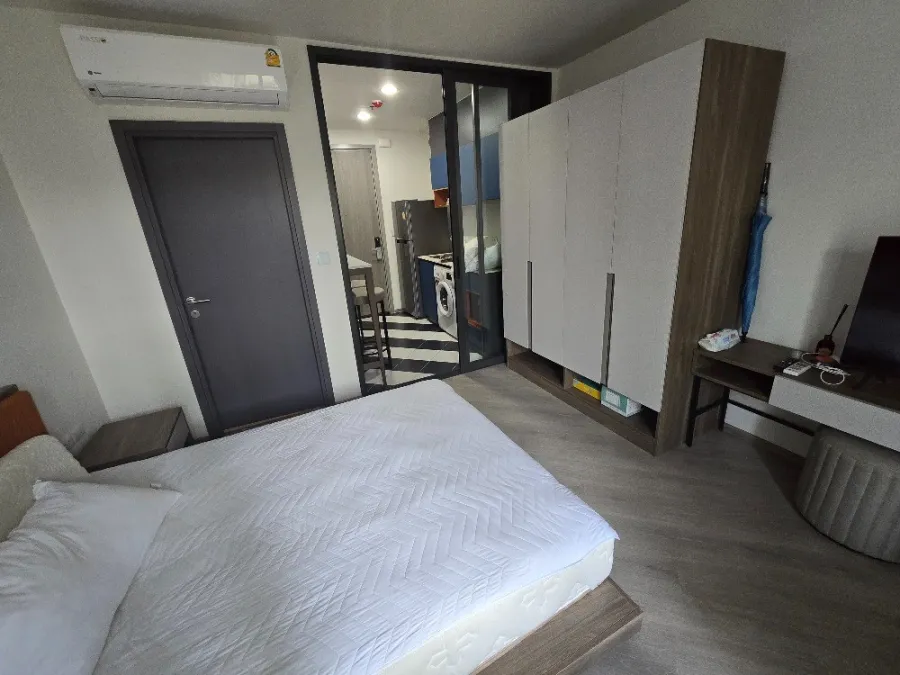 Condo for sale, The Base Saphan Mai, 2nd floor, not high, bright room, comfortable to the eyes, complete with electrical appliances. Hurry and reserve