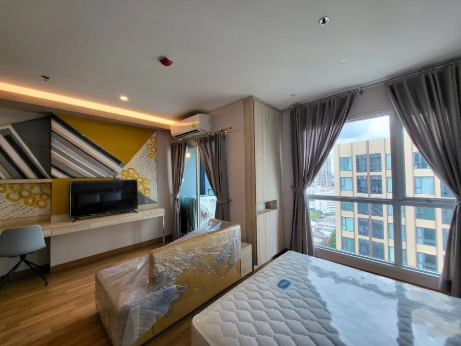 For rent, Lumpini Park Vibhavadi-Chatuchak, new room with all new furniture, 20th floor, beautiful view, book now.