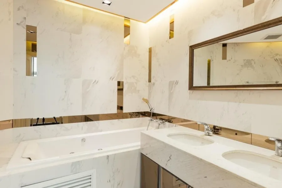ขายด่วน!! คอนโด เบ็ล แกรนด์ พระราม 9 ห้อง Penthouse ชั้นบนสุด เพิ่ง Renovate ใหม่ จองเลย!!
