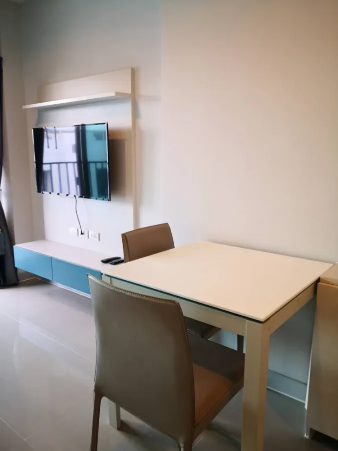 Condo Centric Sea for rent, 1 bedroom, 1 bathroom, fully furnished, great sea view. Don't miss out on this great deal.