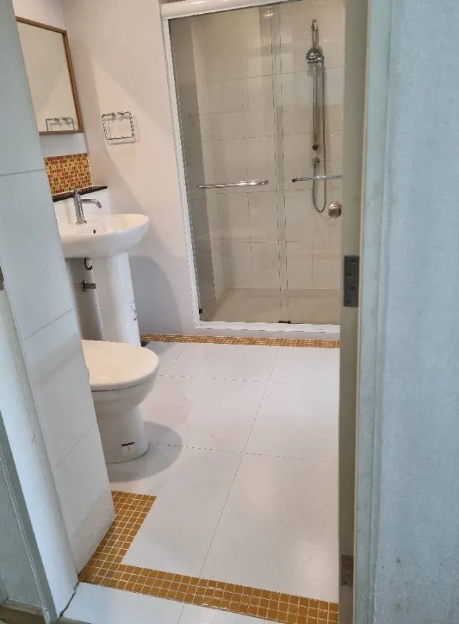 Condo for sale, Nice Suit, Sanambinnam, 4th floor, with furniture, good view, no buildings blocking it. You can bring your bag in.