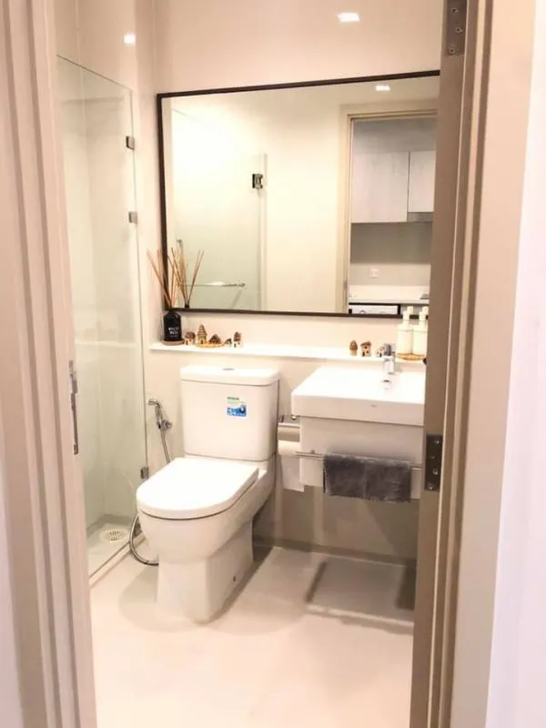 Condo for rent, Life One Wireless, beautiful room, high floor, city view, open, unblocked view A lot of furniture, best location, convenient transportation, near BTS, hurry