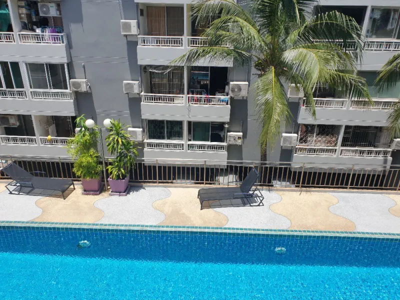 ให้เช่า Ratchada City 18 ห้องสตูดิโอ แต่งสวยคุมโทน เฟอร์นิเจอร์ครบครัน หิ้วกระเป๋าเข้าอยู่ได้เลยจ้า