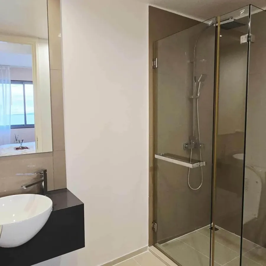 UNIXX SOUTH PATTAYA CONDO for sale, ready to move in, fully furnished, high floor, spacious, comfortable, reserve now.