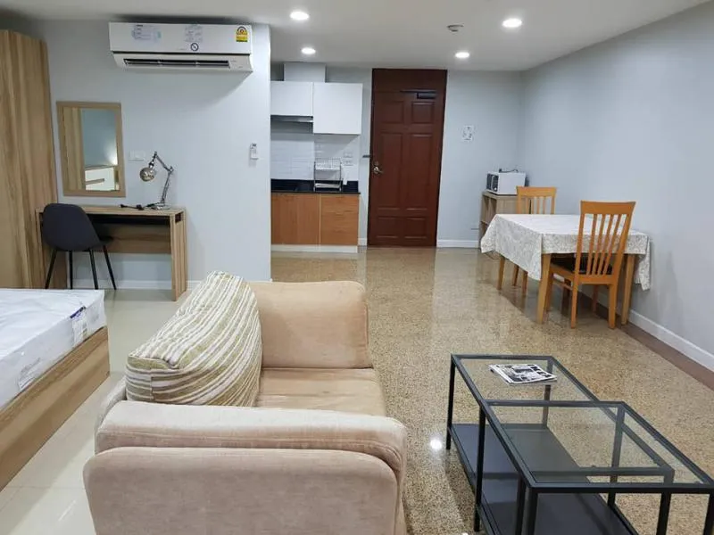 For Rent ให้เช่า "Noble House Phayathai"Large Studio 45 sq.m. 24fl.**Only 18,000 Baht**