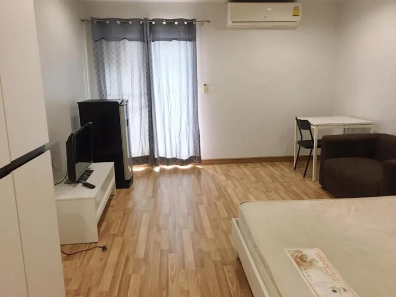 ให้เช่า Regent Home 15 Changwattana ชั้น 6 เฟอร์ครบ ลากกระเป๋าเข้าอยู่ได้เลย