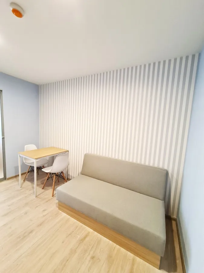 For rent Senakitt MRT-Bang Khae Install wallpaper in the whole room, very nice. Hurry up to reserve before you miss it.