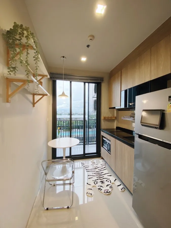 Selling The Line Wong Sawang, 11th floor, pool view, fully furnished, beautiful, livable, tell me, don't wait, book now.