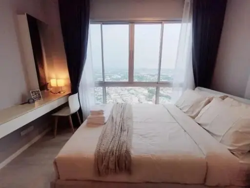For rent, The Prodigy Phetkasem 62, 31st floor, very beautiful city view. The room is decorated in tone control, comfortable to the eyes, ready to mov