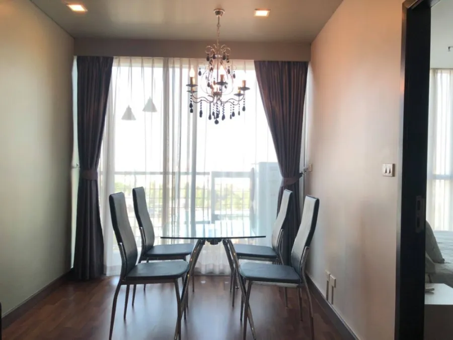 For SALE RENT Leluk Condominium, room divided into proportions, Buit-In, complete set, just come and move in.