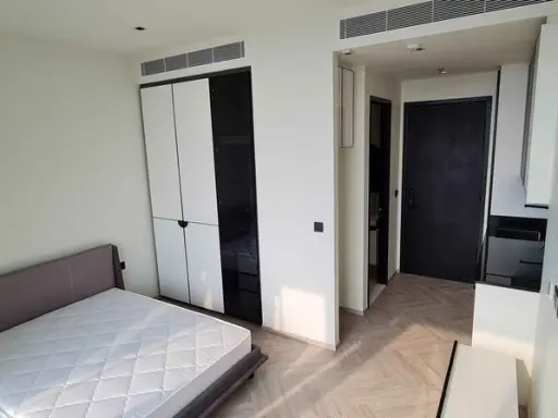 For rent, Chapter Charoennakorn - Riverside, white tone room, clean, comfortable price, complete in one place, must not be slow