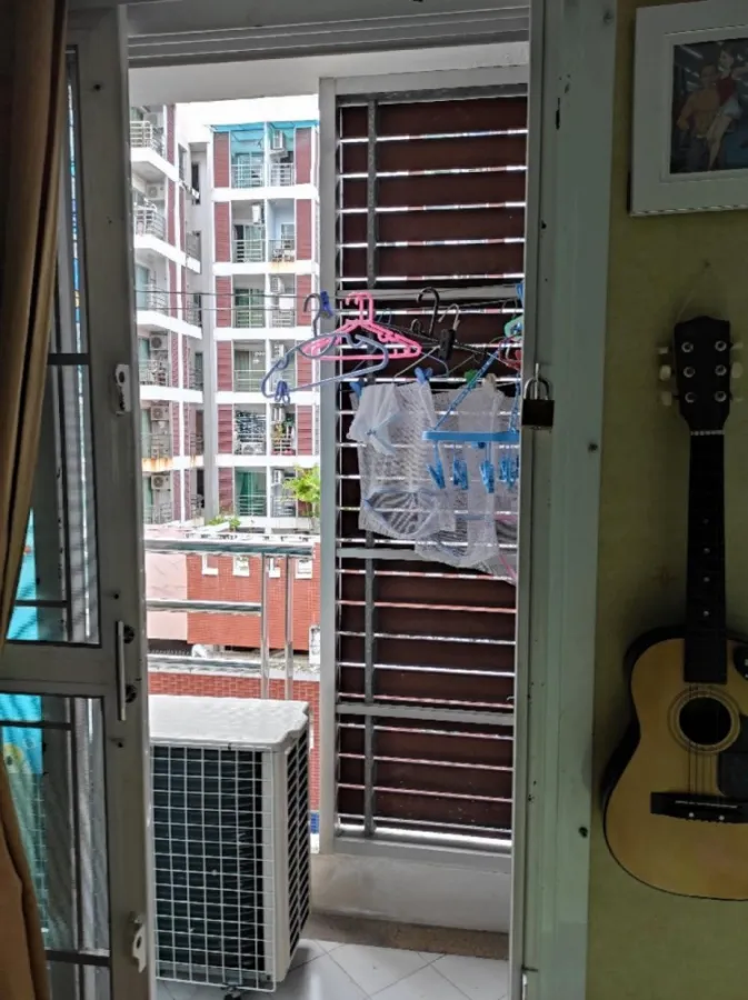 Urgent sale!! Condo Chateau in Town Ratchada 13, 4th floor, pool view, ready to move in, don't miss it!!