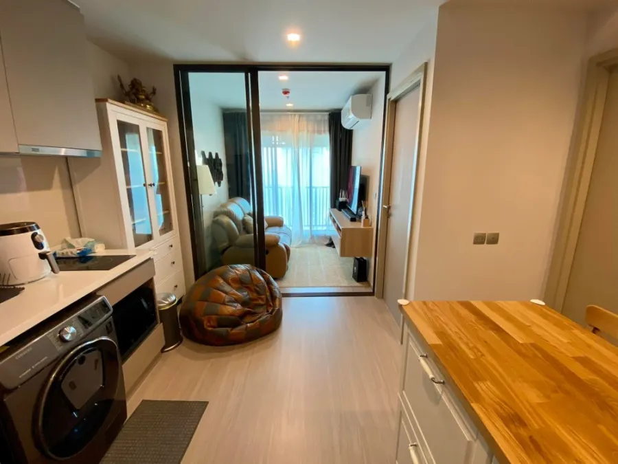 For rent, Life Ladprao, 1 bedroom, 1 bathroom, 35 sq m, 32nd floor, fully furnished + electrical appliances, book now.