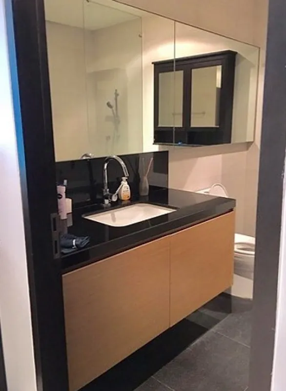 Rent Eight Thonglor Residences, well decorated, fully furnished, can carry a bag.