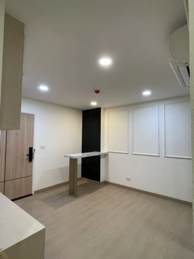 Selling Ploen Ploen Condominium Ratchapruek - Pinklao. 1-2 units available. Spacious and fully furnished. Book now!