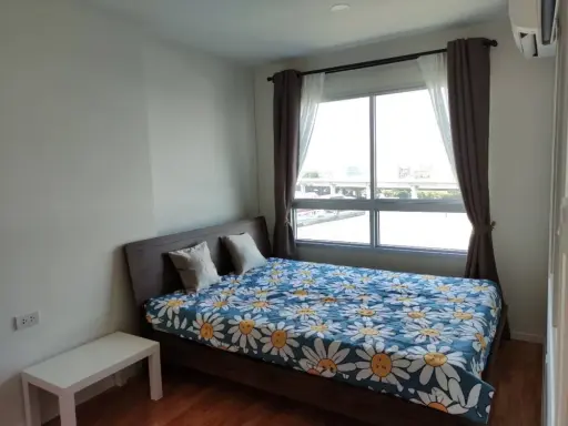 For rent: Lumpini Ville Pattanakarn-Srinakarin, 1 bedroom, 1 bathroom, 10th floor. Great location, convenient transportation. Book now!