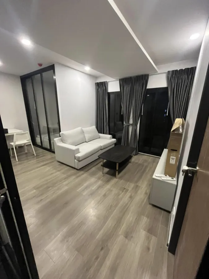 For sale Condo Soho Bangkok Ratchada, big room, comfortable. Comes with usable space Hurry and reserve now.