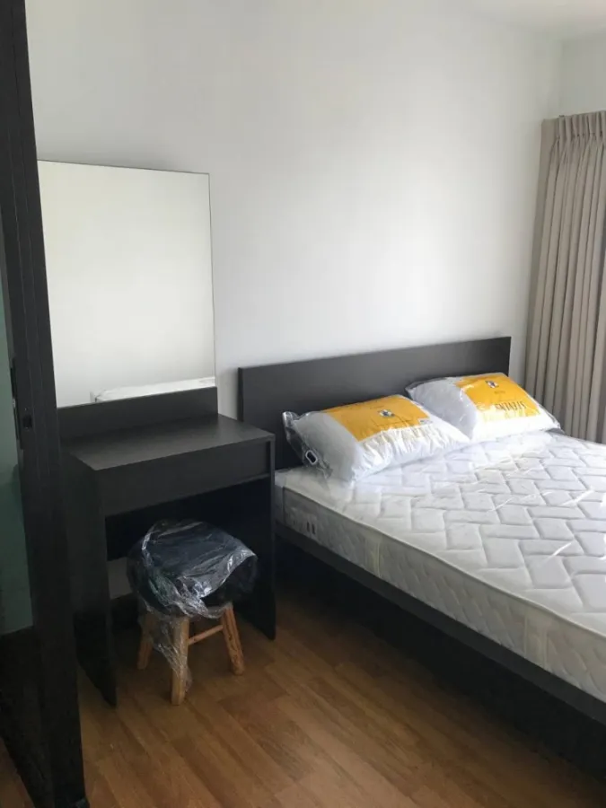Condo for rent Regent Home 18 Chaengwattana-Laksi. Partition room Fully furnished. Hurry up to reserve.