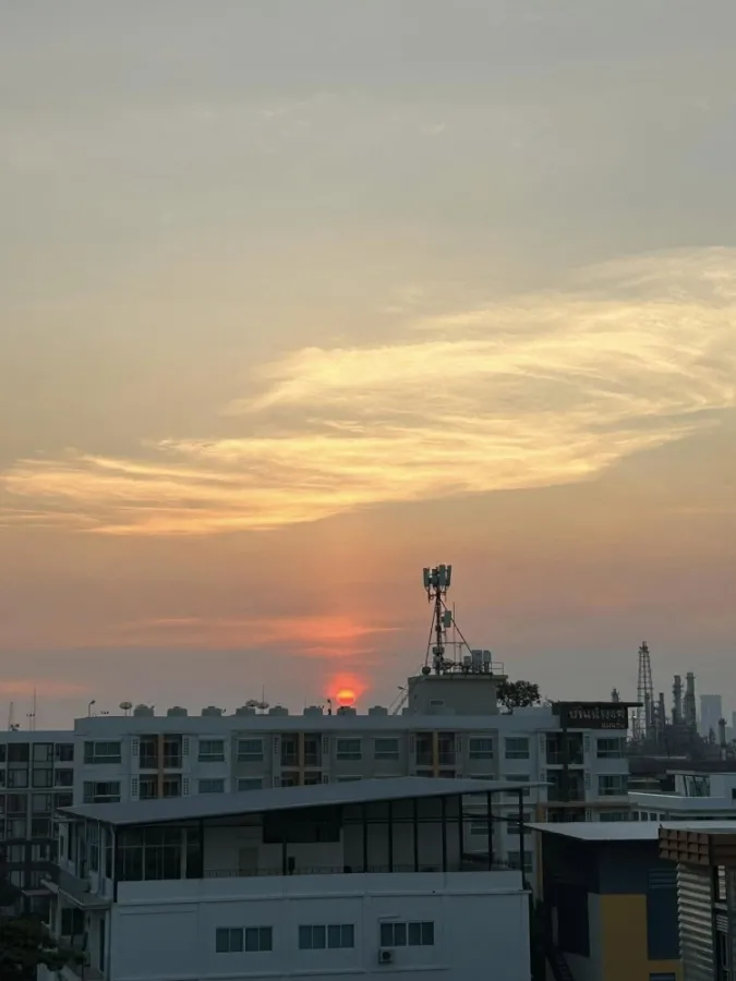 Condo for rent Wish@Siam, Ratchathewi area, alley opposite Coco Walk. (Soi Asia Hotel) Room size 64 sq m., 3rd floor, Building B, can park 2 cars. Dis