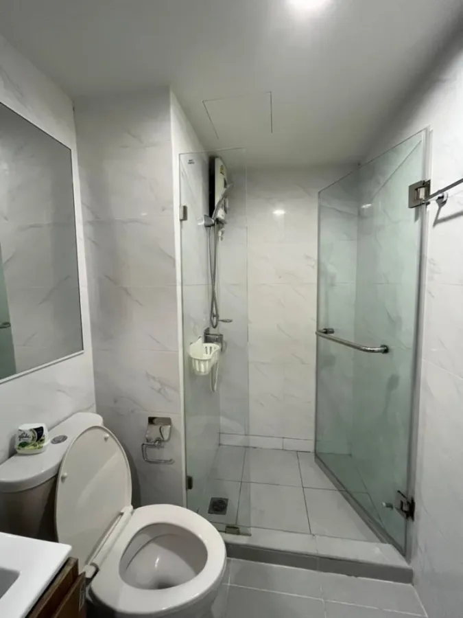 For sale the excel udomsuk, fully furnished, pool view, washing machine. Like this need reservation